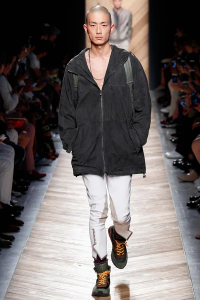 Look 1